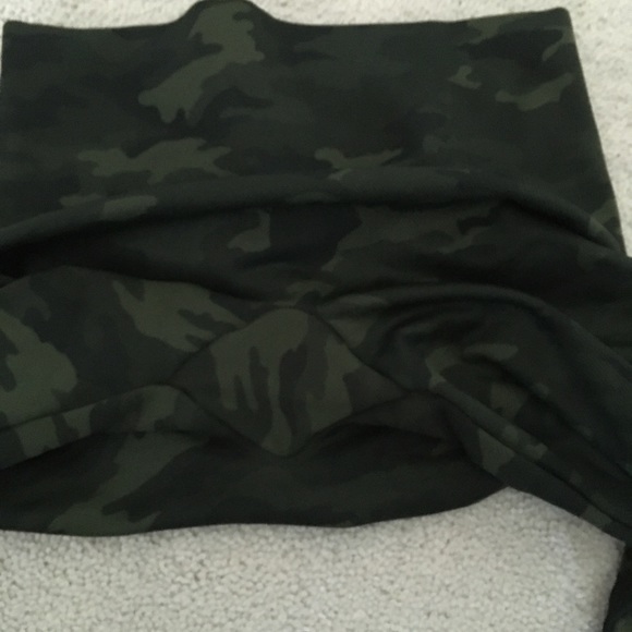 Spanx Camo 7/8 Leggings - Picture 4 of 4